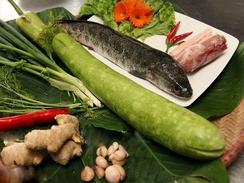 Loại bỏ mùi tanh của cá bằng gừng