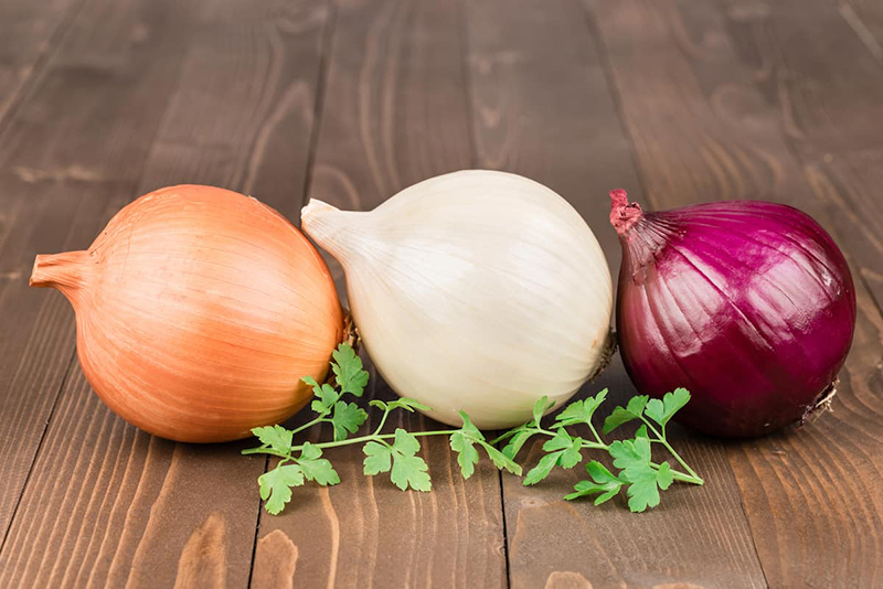 Đá lạnh khử mùi hăng của hành tây