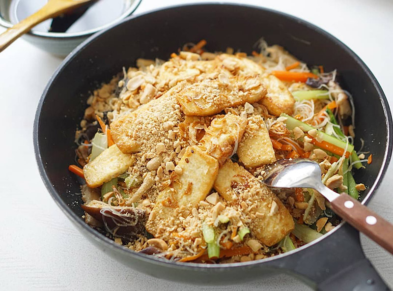 Hướng dẫn cách xào bún chay